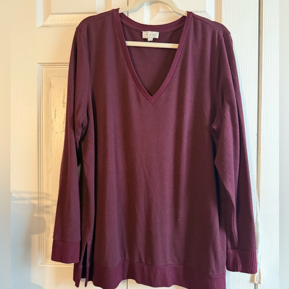 5/$25 Lucky Brand Burgundy V-Neck Long Sleeve Top